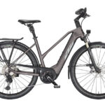KTM MACINA STYLE 710 Trapez 750 vlierbes mat (grijs+oranje)