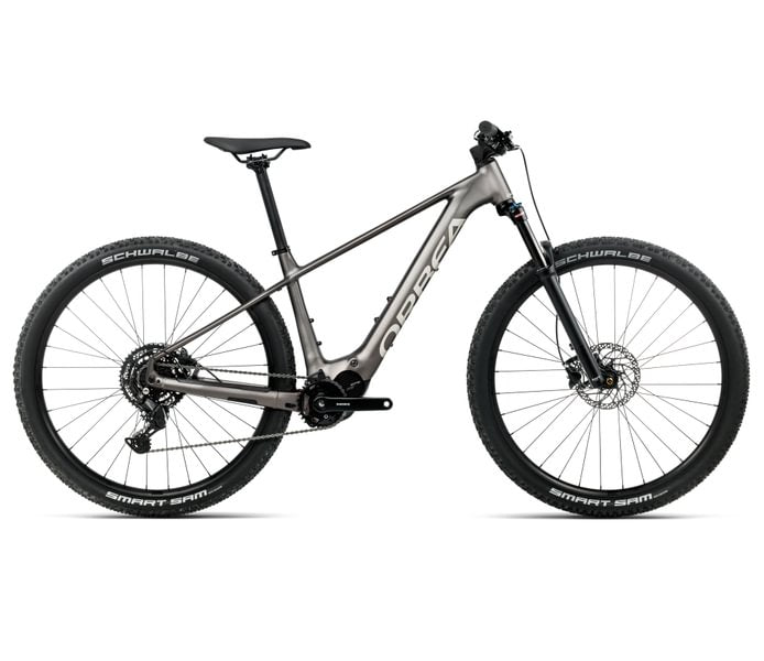 e8f33180f9d604e3f16d00700f38afdbb9875717_T315TTCC_XY_SIDE_URRUN_30.jpg Orbea URRUN 30 540 Magnetic Bronze (Mat) - Zilver (Glans) - Afbeelding 1